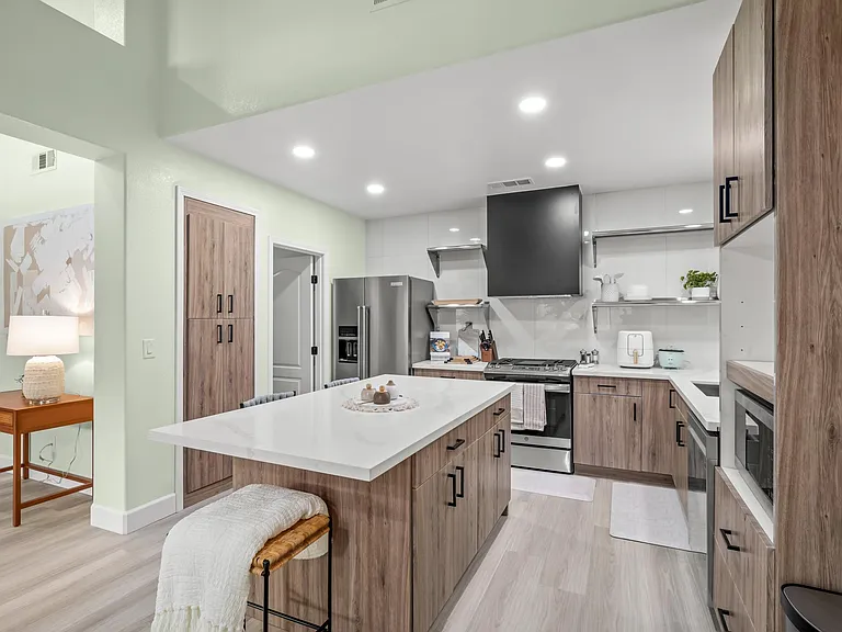 W Fir Ave — Photo 5