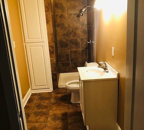 5th image of 4825 Sheridan Dr