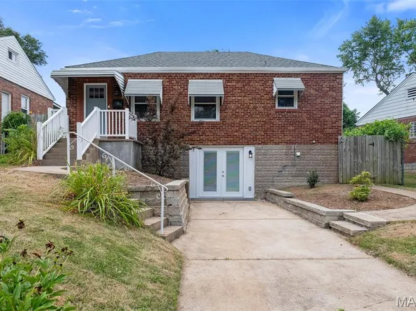 120 Lemay Gardens Dr, Saint Louis, MO 63125