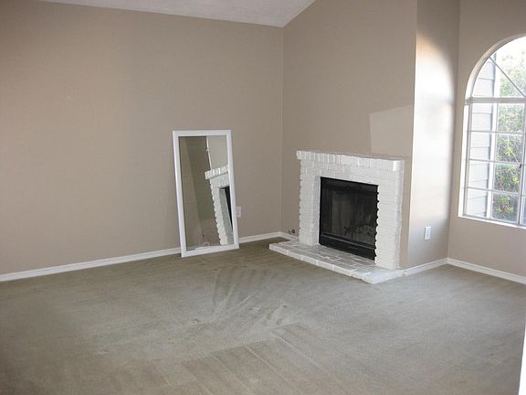 Master Bedroom 1 Fireplace