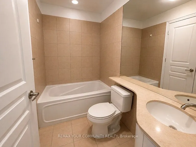 1121 Bay St #902 — Photo 6