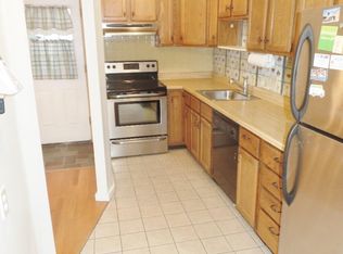 2 Delanson Cir #0, Wellesley, MA 02482