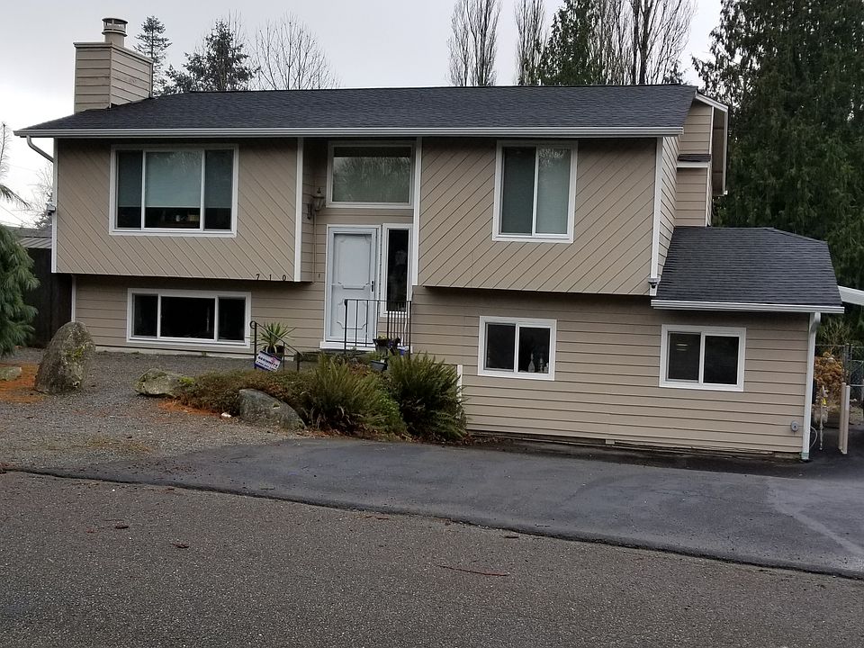 1st image of 710 92nd Dr SE