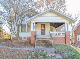 916 E Main St, Belleville, IL