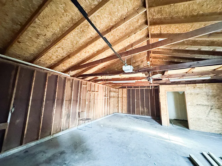 3607 Covert Ave — Photo 9