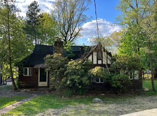 108 Hillside Rd, Sparta, NJ 07871