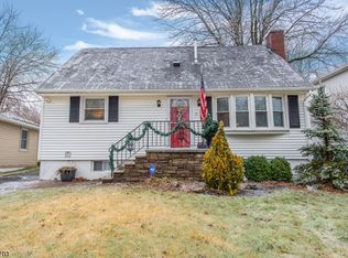 31 Highland Ave, West Milford, NJ 07480
