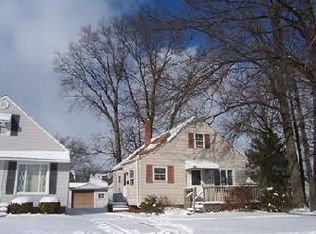 23921 Hartland Rd, Euclid, OH 44123