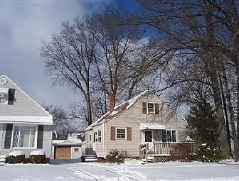23921 Hartland Rd photo 1