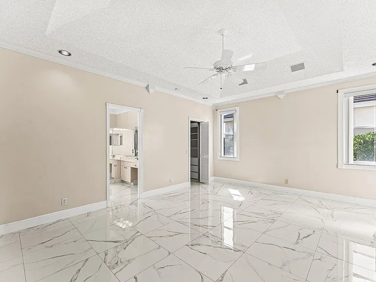 5872 NW 73rd Ct — Photo 10