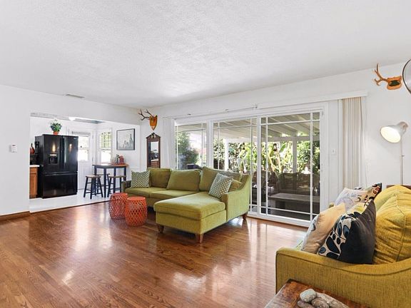 2nd image of 5831 Fanwood Ave
