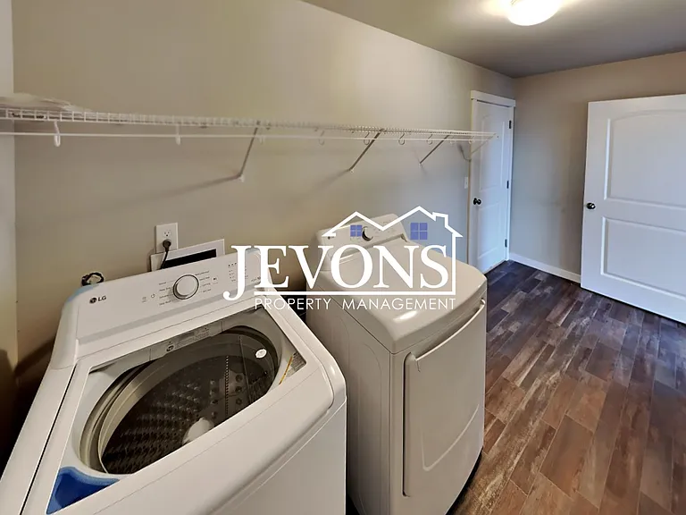 511 N 22nd Ave — Photo 41