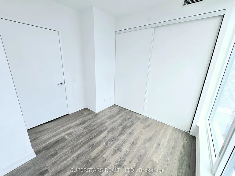898 Portage Pkwy #5002 — Photo 15
