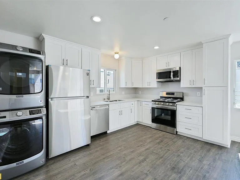 2769 Marengo St #3 — Photo 1