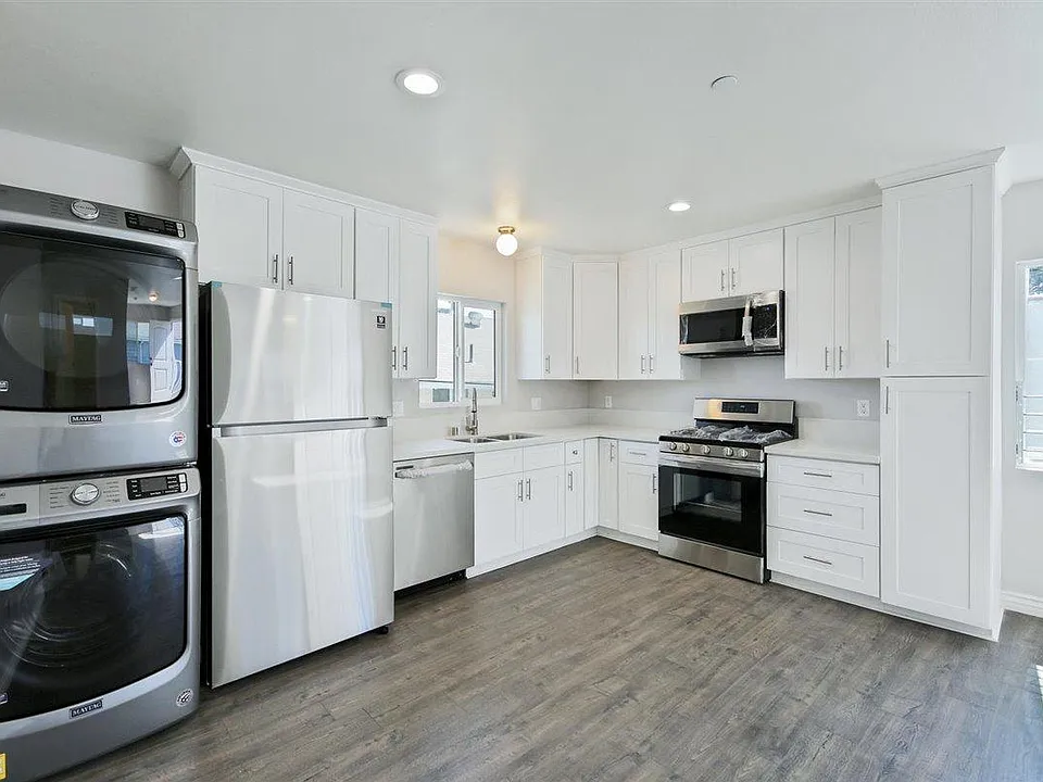 2769 Marengo St #3