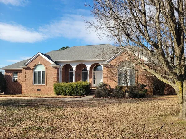 606 S Willowbrook Dr, Paris, TN 38242