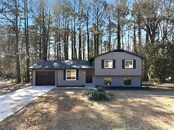 2nd image of 835 Cochise Trl