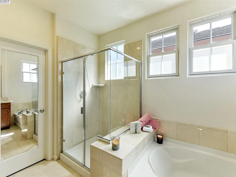 211 Kingfisher Ave — Photo 23