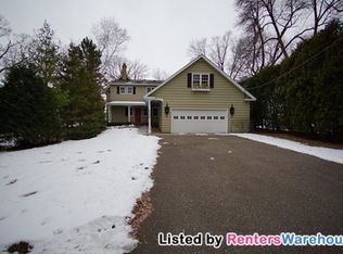 20580 Summerville Rd, Excelsior, MN 55331