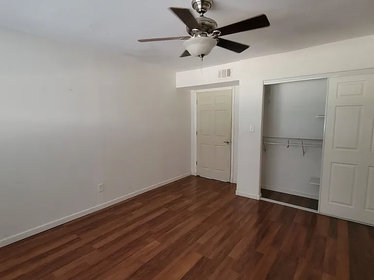 501 N Central Ave — Photo 2