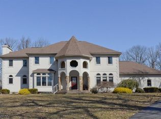 25 Starrett Ct, Sparta, NJ 07871