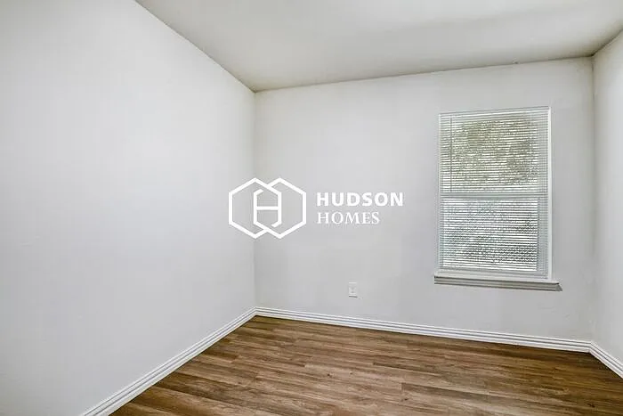 807 W Morris St — Photo 8