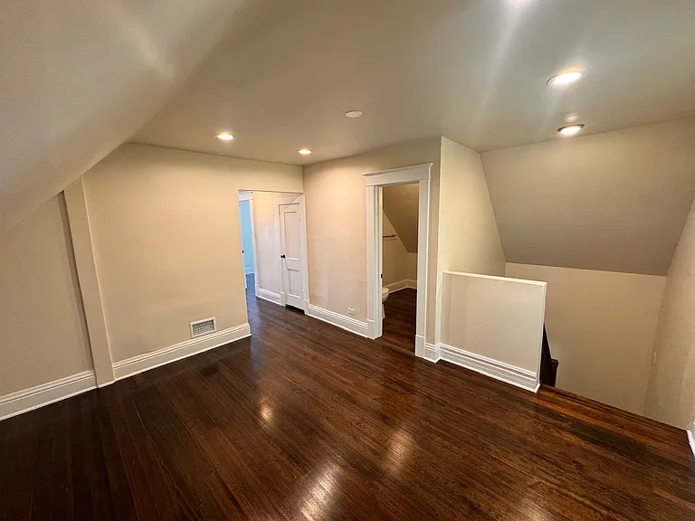 15745 Drexel Ave — Photo 13