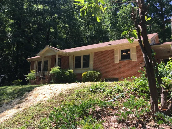 239 Woodbyne Ln, Laurel Park, NC 28739