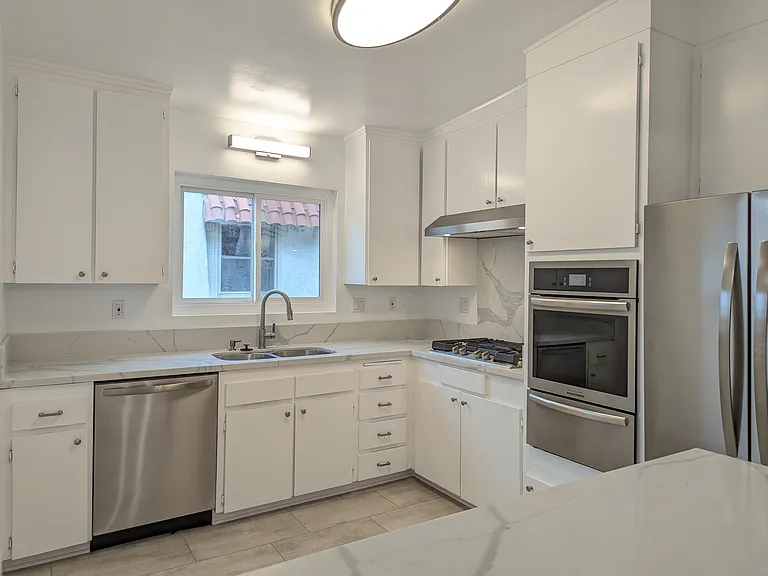 12324 Montana Ave #7 — Photo 5
