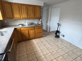 5 Eastgate Ct FLOOR 2, Lodi, NJ 07644