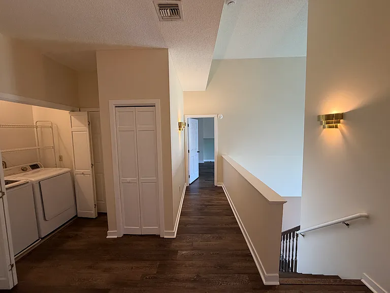 27 Hillside Pl #19 — Photo 14