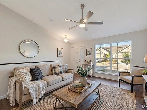 4th image of 5357 Lakepath Way