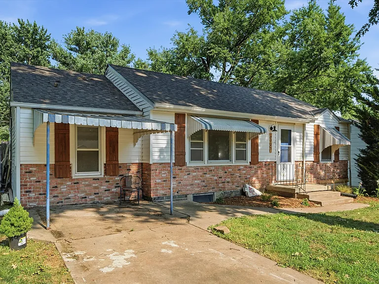 7725 Robinson St — Photo 4