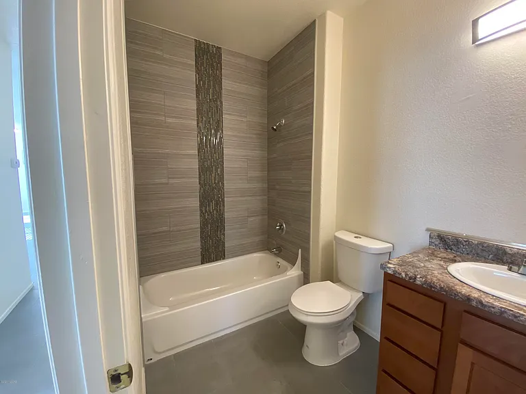 1262 E Weimer Cir #39 — Photo 13