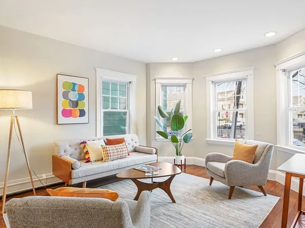 3 Yerxa Rd #1, Cambridge, MA 02140