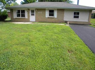 203 Orr Ave, Pekin, IL