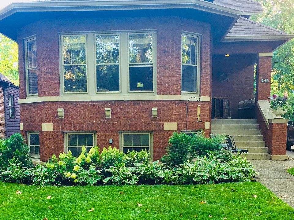 1926 Riverside Bungalow!