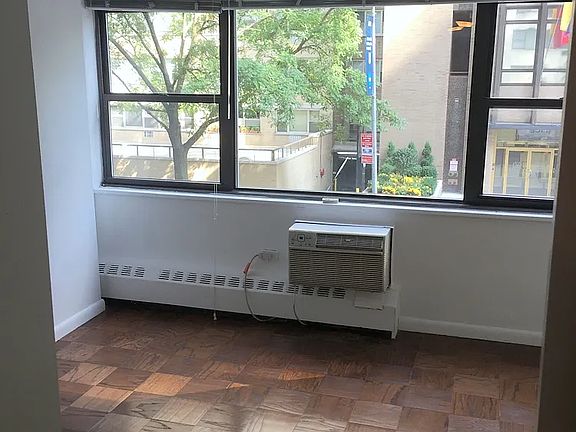 4th image of 330 E 46th St #2J*