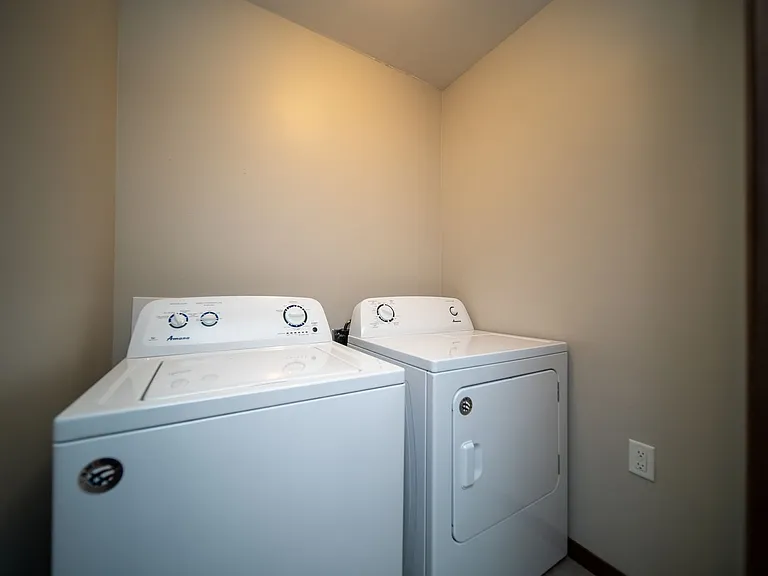 4822 S Hosta Ave — Photo 12