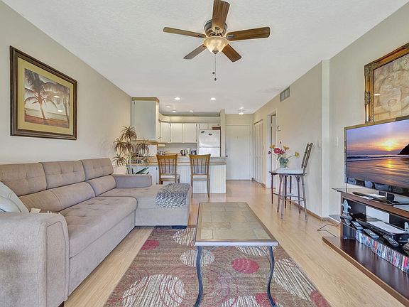 5th image of 2400 S Ocean Drive #925