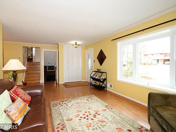 4th image of 4717 Playfield St