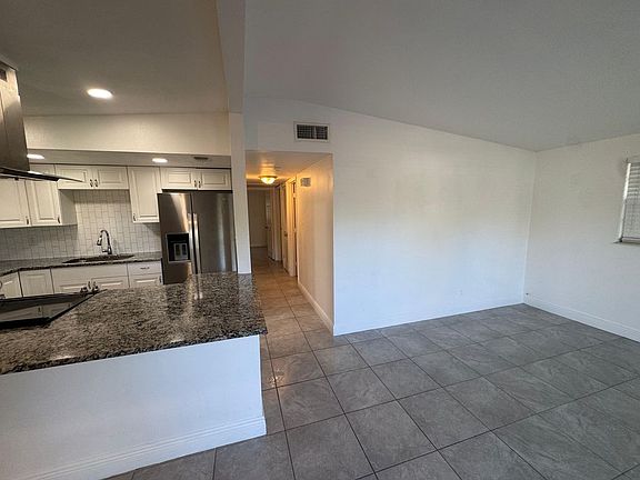 5th image of 8715 N Hyaleah Rd
