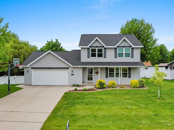2884 Aquarius Rd, Green Bay, WI 54311