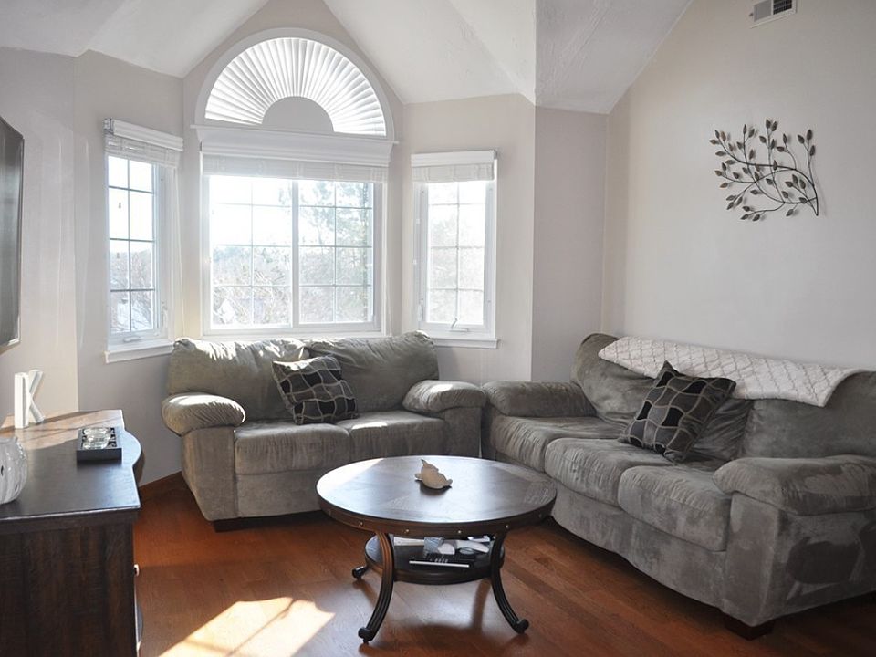 1st image of 159 Tall Oaks Dr Unit I