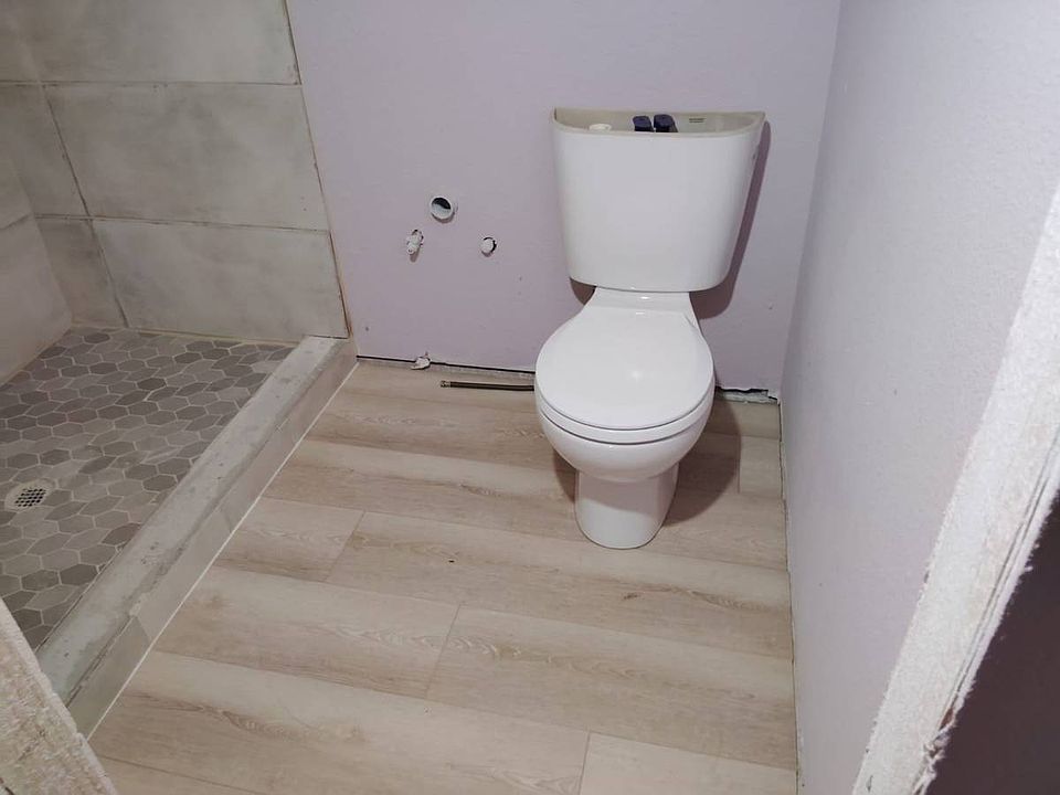 2nd image of 2228 W Poplar St APT A
