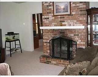 410 Agatha St photo 1