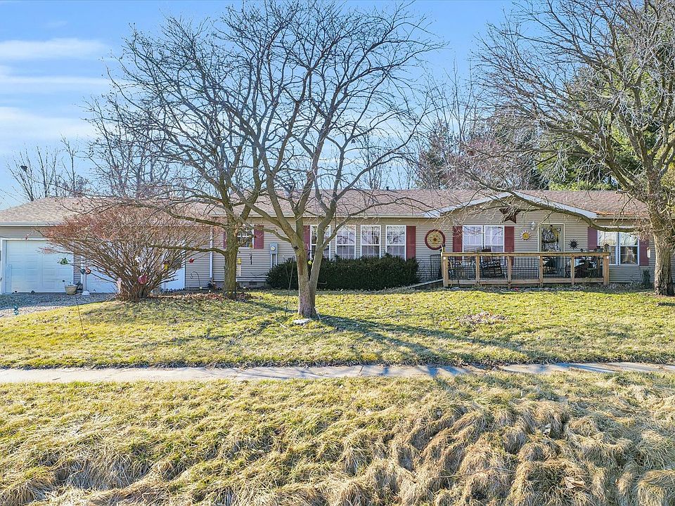 402 S State St, Bellflower, IL 61724 Zillow