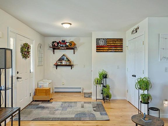 3rd image of 79 Bushey Road