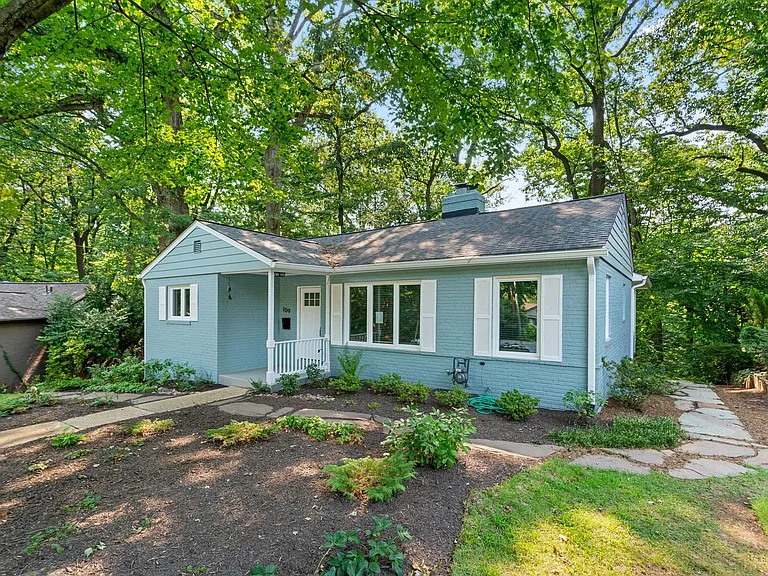 109 Devon Ct — Photo 37