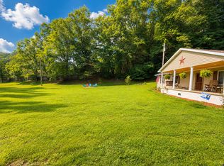 137 Winesap Ln, Daniels, WV 25832